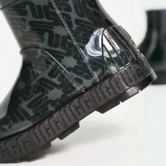 Ugg Drizlita Graphic Monogram Wellie Boots - Picture 6 of 6
